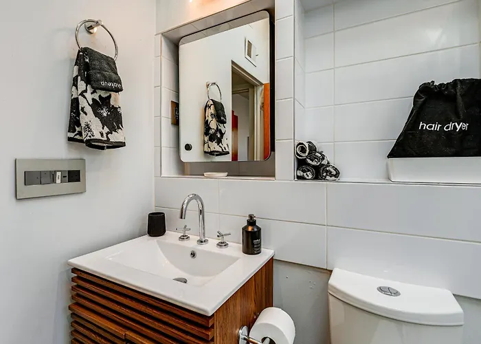 1 Mi To Dtwn & Mill Avenue! W/ Outdoor Oasis Tempe